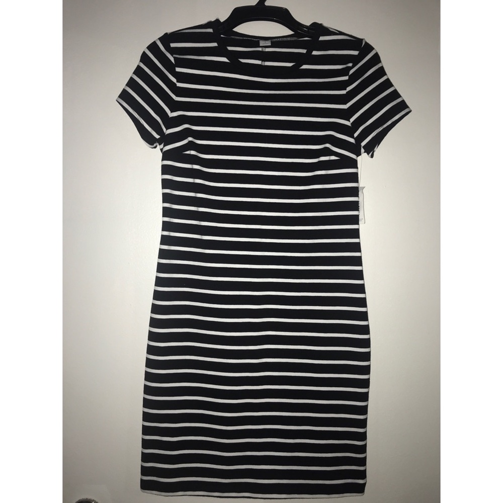 Old Navy T-shirt Striped Dress